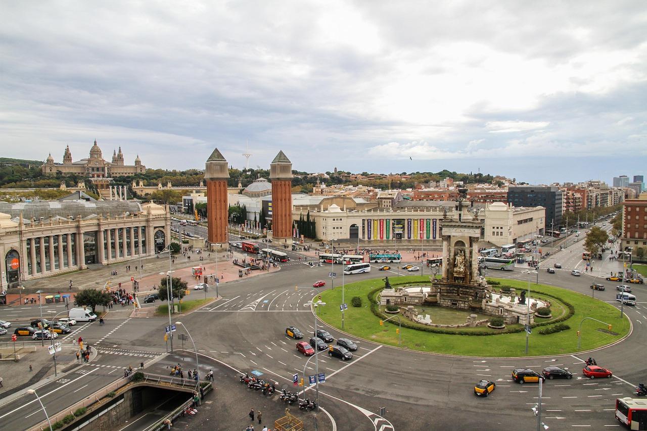 Barcelona Cracks Down on Fake Rental Photos in Housing Crackdown