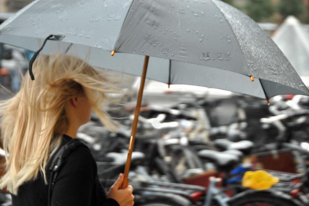 Barcelona Residents Share Safety Concerns Shaping Daily Life