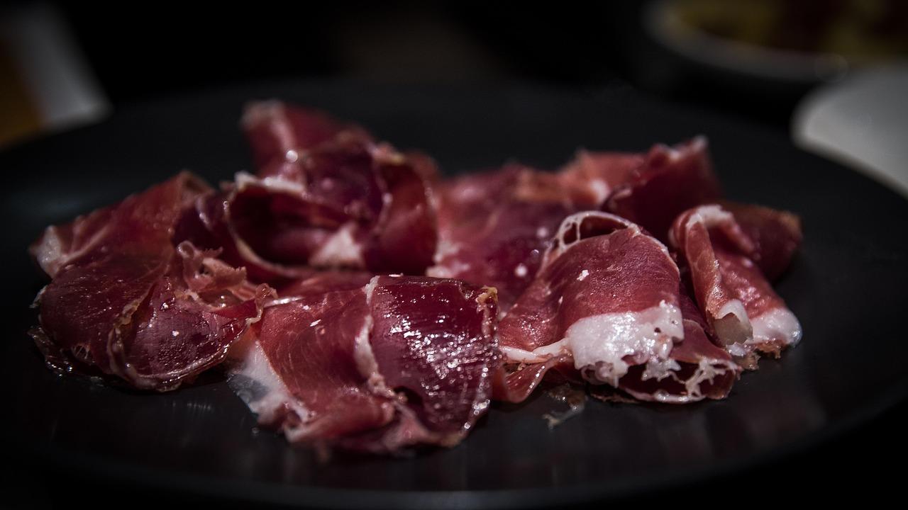 Barcelona Residents Preserve Catalan Food Traditions Through Daily Markets and Meals