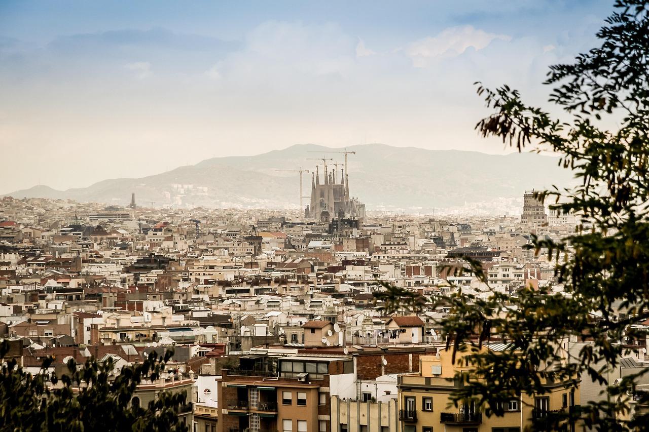 Barcelona Education Leaders Weigh Next Steps on Access and Support
