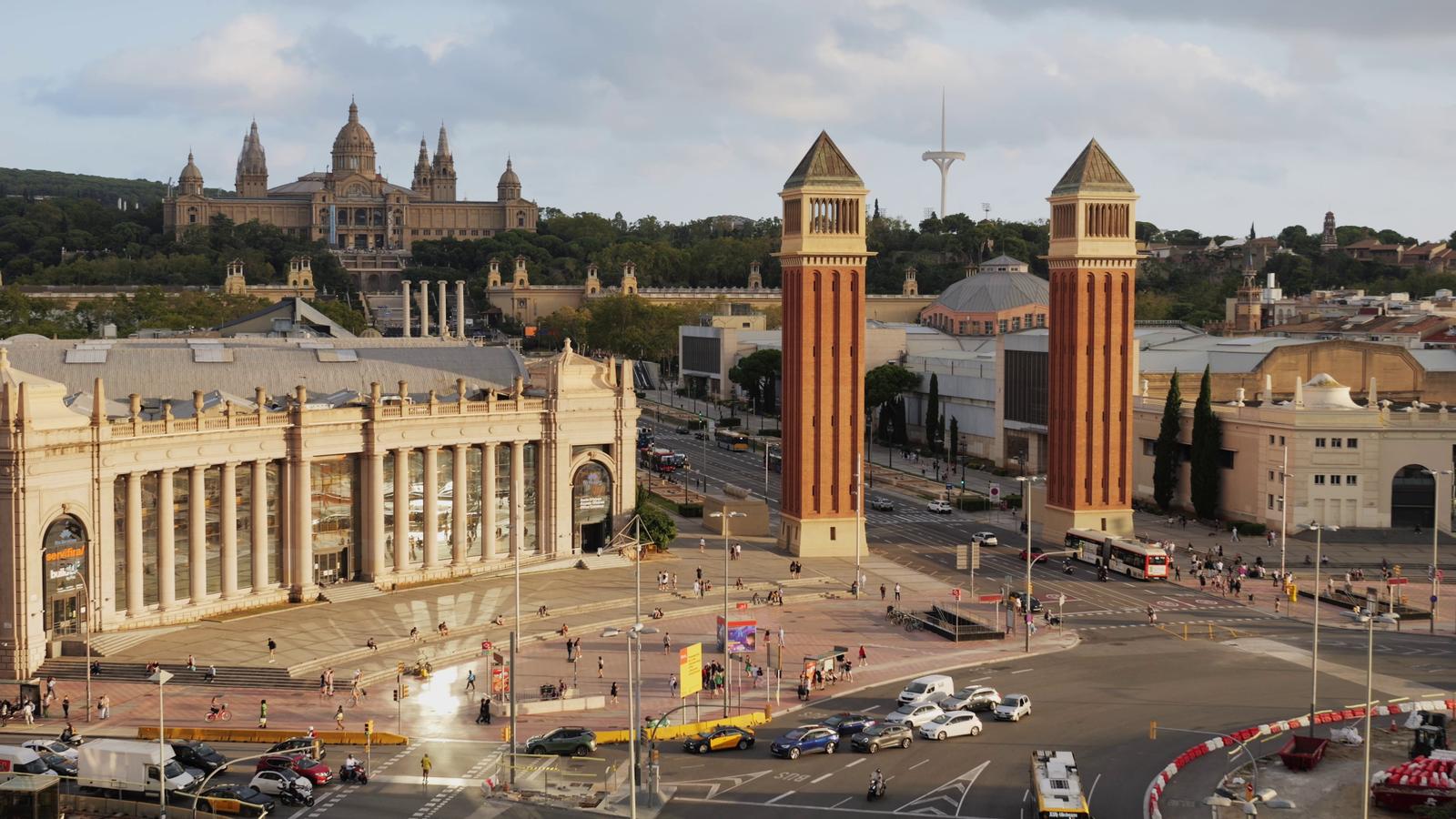 Barcelona Cracks Down on Fake Rental Listings Across Platforms
